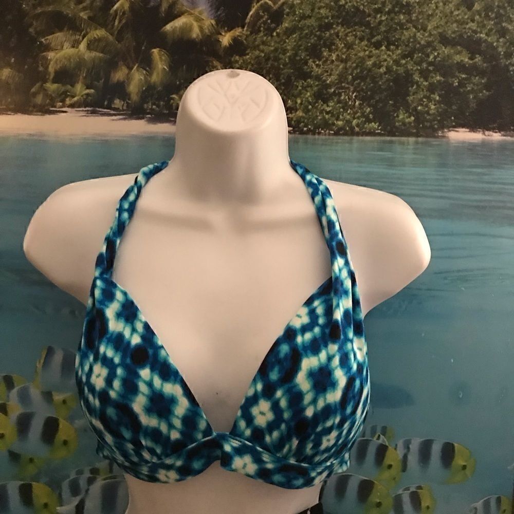 NWT ANA Bikini Top !!